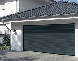Hormann S Ribbed sectional in anthracite colour finish
